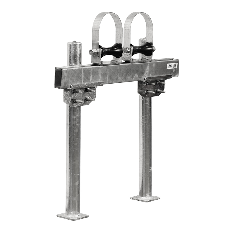 Rooftop pipe support with wind and seismic stanchion base