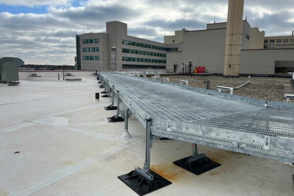 rooftop-walkway-hospital-4