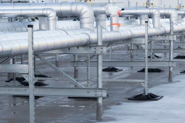 MIRO wind and seismic compliant rooftop pipe supports