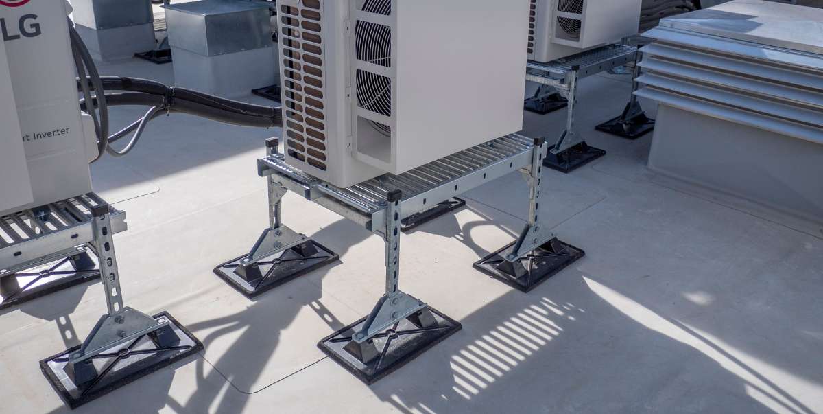 The 6 Top Benefits of Non-Penetrating Rooftop Supports