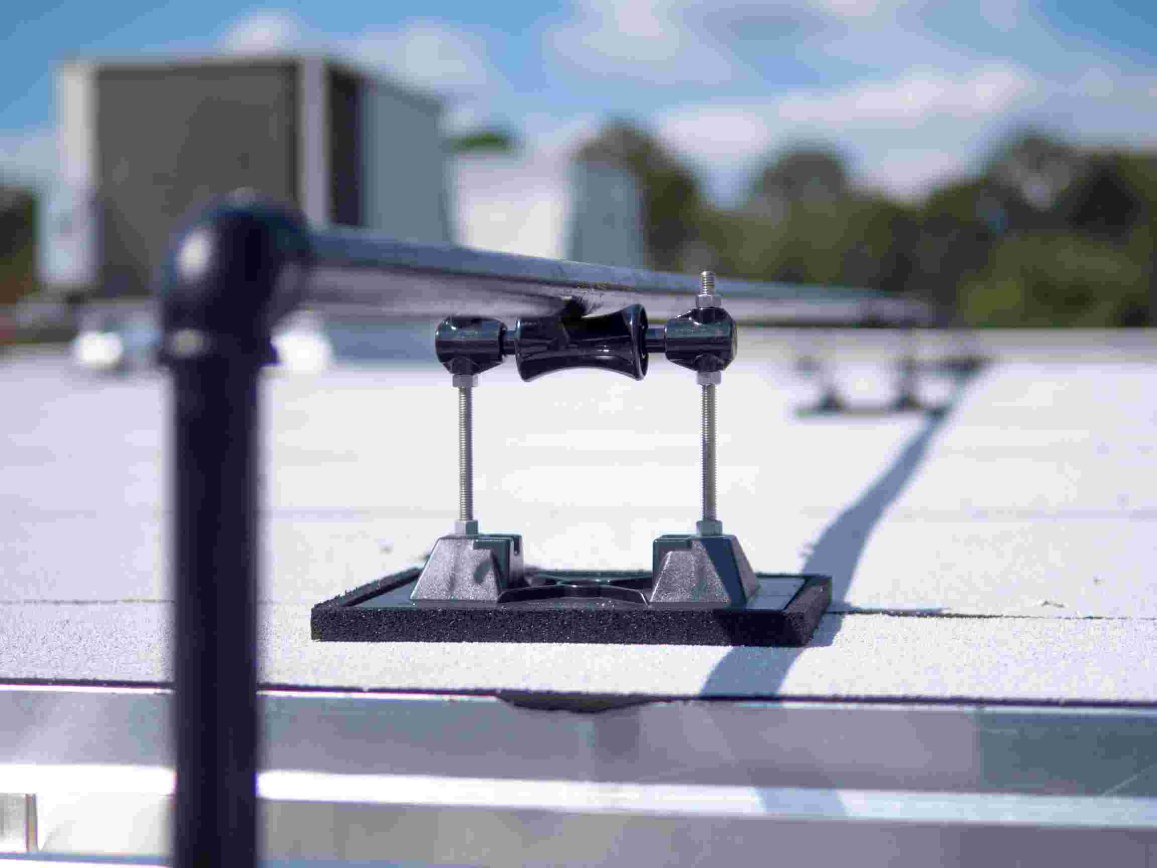 Roof Pipe Support with Roller Technology: How to Choose the Right Pipe Roller Support for Your Rooftop